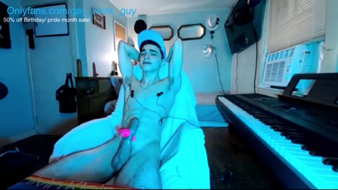 gay_twink_guy  27-06-2022